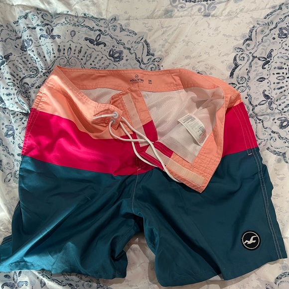 Mens Hollister Swim Trunks - Picture 3 of 6